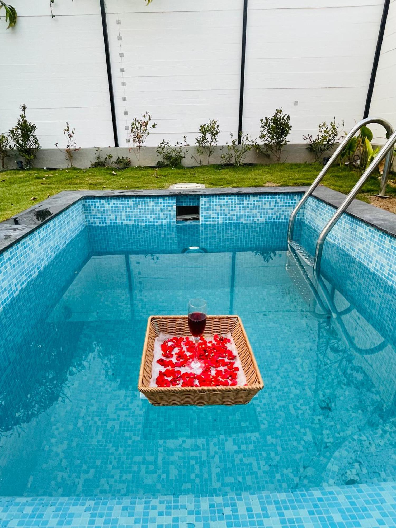 Rāmanagaram Aura Farms - Private Pool Cottages מראה חיצוני תמונה